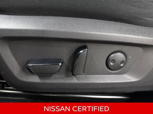 Certified 2025 Nissan Rogue SV AWD/4WD image 28