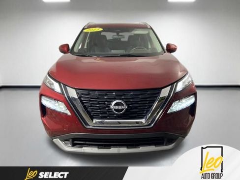 Used 2023 Nissan Rogue SV w/ SV Premium B Package AWD/4WD image 2