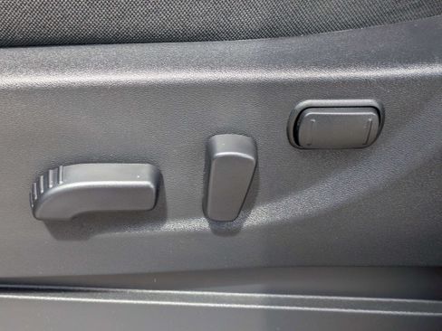 Used 2025 Nissan Frontier Pro-X w/ Black Accent Package RWD image 19