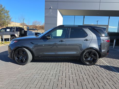 Certified 2021 Land Rover Discovery HSE R-Dynamic image 9