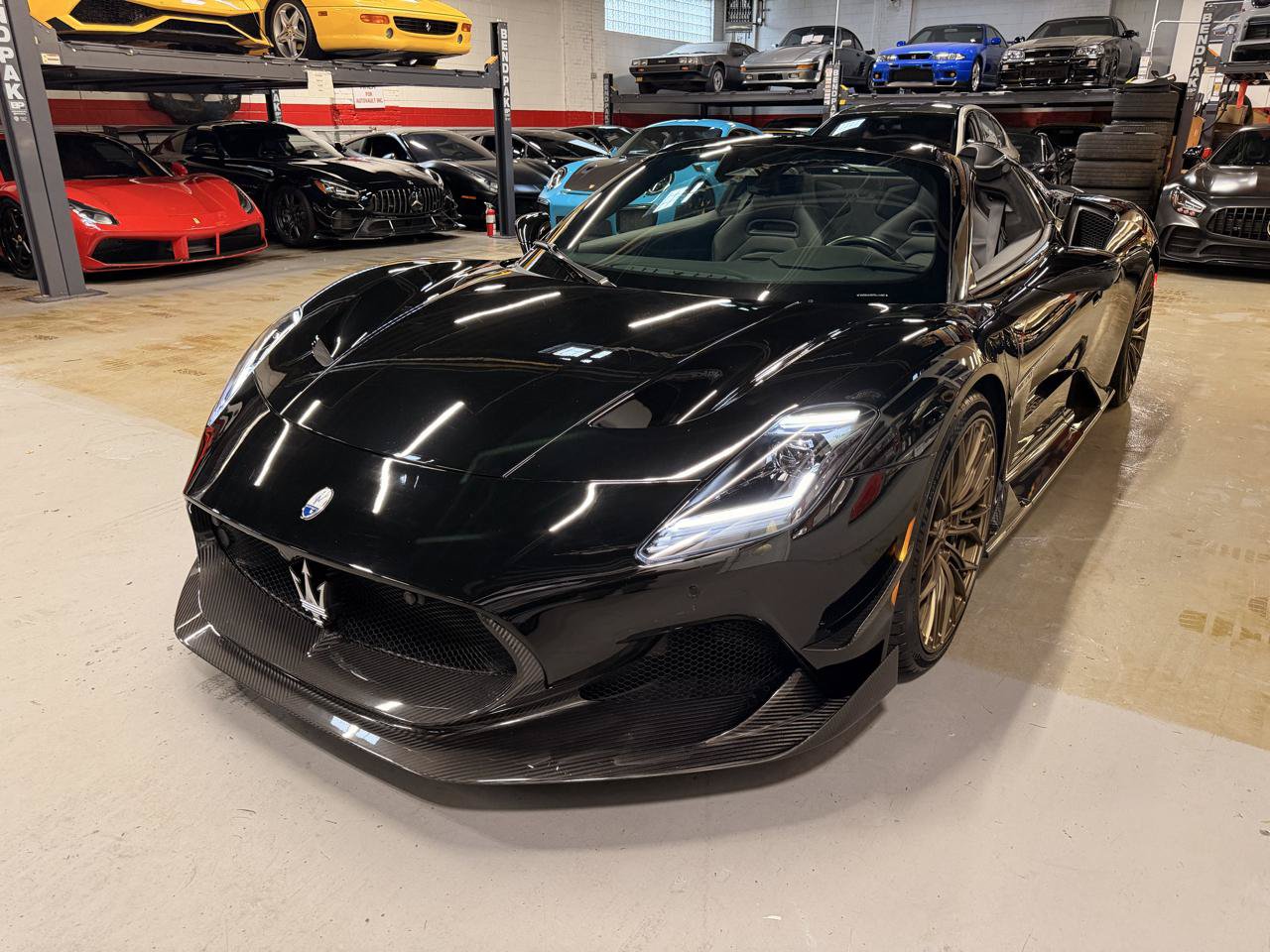 Used 2023 Maserati MC20 Spyder RWD image 11
