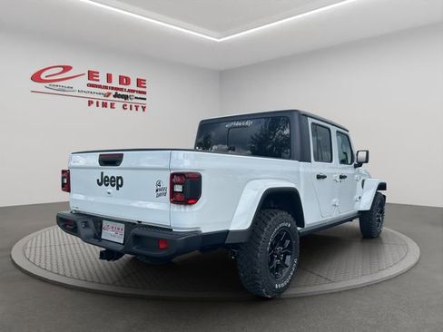 New 2025 Jeep Gladiator Willys image 5