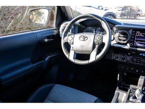 Used 2021 Toyota Tacoma TRD Off-Road image 14