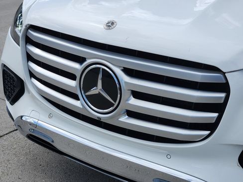 Used 2024 Mercedes-Benz GLS 450 4MATIC image 41