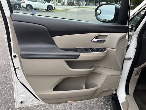 Used 2016 Honda Odyssey EX image 16
