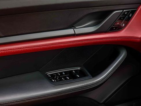 Used 2020 Porsche Taycan Turbo image 15