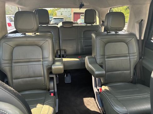 Used 2022 Lincoln Navigator Black Label AWD/4WD image 19