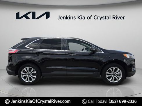 Used 2024 Ford Edge Titanium AWD/4WD image 4