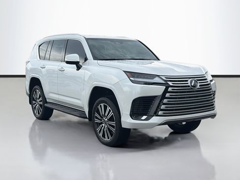 Used 2026 Lexus LX 600 4WD w/ Luxury Package image 7
