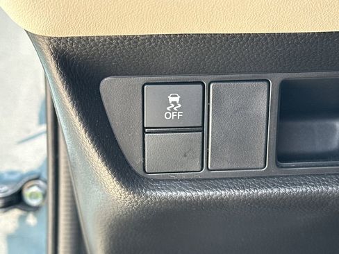 Used 2025 Honda HR-V LX image 31