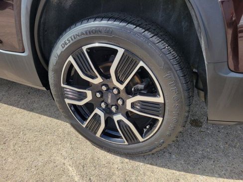 Used 2021 GMC Acadia SLT w/ Elevation Edition FWD image 7