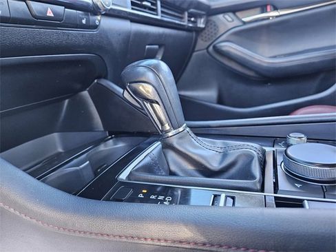 Used 2024 MAZDA MAZDA3 s image 24
