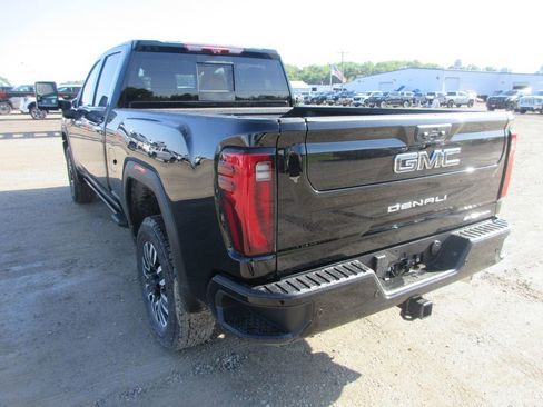 New 2026 GMC Sierra 3500 Denali Ultimate AWD/4WD image 9