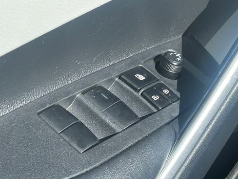 Used 2024 Toyota Corolla Cross L FWD image 23