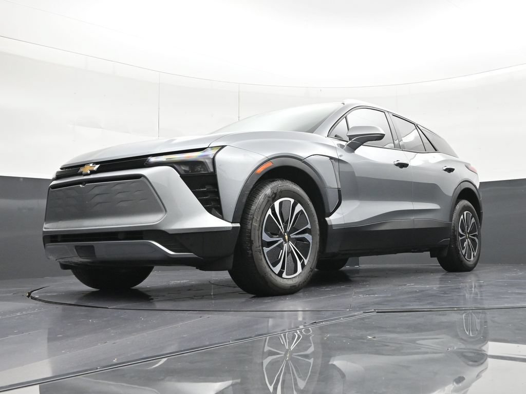 Used 2024 Chevrolet Blazer EV LT AWD/4WD image 23