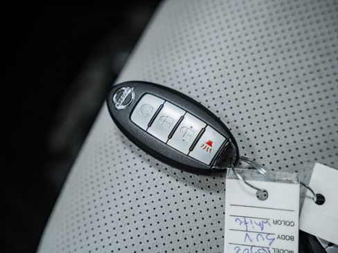 Used 2018 Nissan Rogue Sport SL w/ SL Premium Package image 50