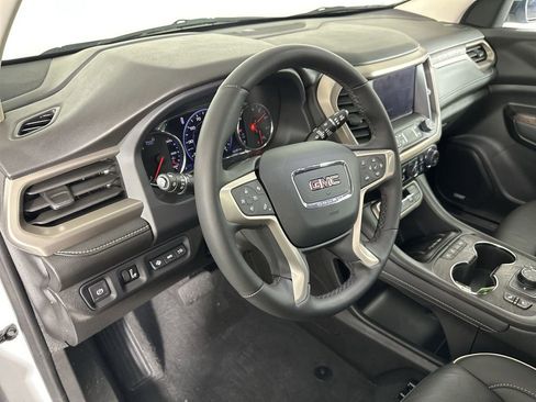 Used 2023 GMC Acadia Denali image 13