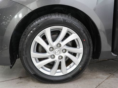 Used 2012 MAZDA MAZDA3 i Touring FWD image 26