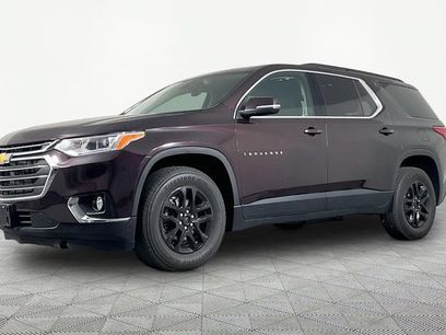 Used 2021 Chevrolet Traverse LT