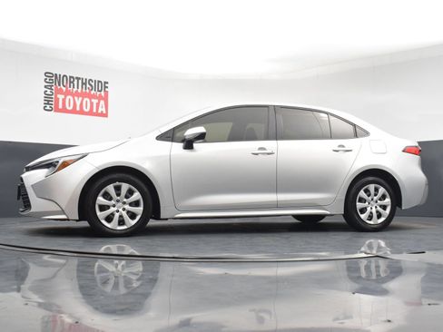 Used 2025 Toyota Corolla LE FWD image 24