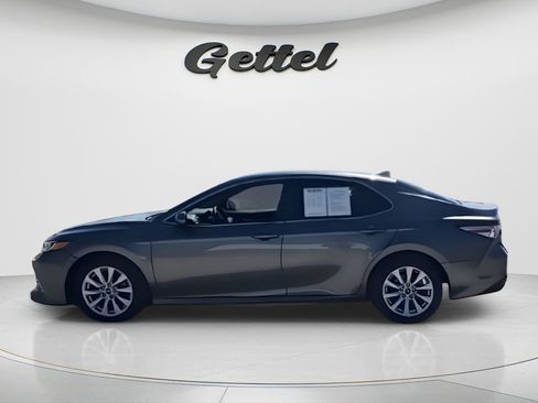 Used 2019 Toyota Camry LE image 5
