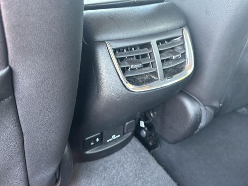 Used 2024 Chevrolet Malibu LT FWD image 9
