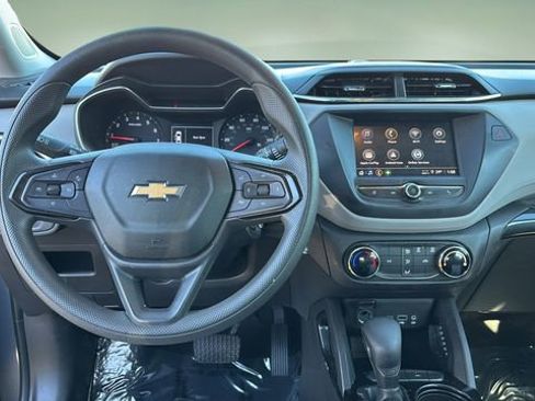 Used 2022 Chevrolet TrailBlazer LS image 9