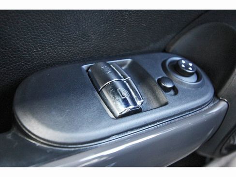 Used 2019 MINI Cooper 2-Door Hardtop FWD image 22