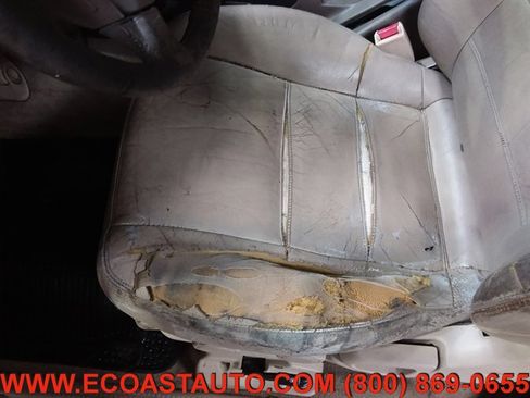 Used 1998 Nissan Pathfinder SE image 16