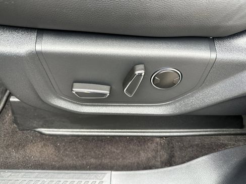 Used 2022 Ford Expedition Max Limited image 27