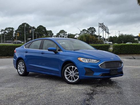 Used 2020 Ford Fusion SE FWD image 1