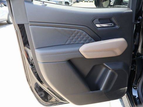 New 2025 GMC Canyon Denali image 15