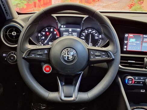 Used 2020 Alfa Romeo Giulia Ti RWD image 26