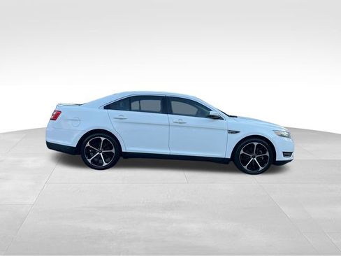 Used 2016 Ford Taurus SEL w/ Equipment Group 201A image 6