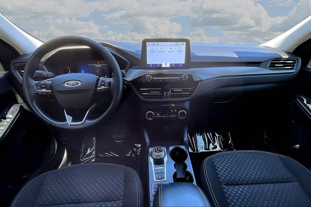 Certified 2023 Ford Escape Active AWD/4WD image 9