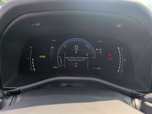 Used 2026 Toyota Camry SE FWD image 16