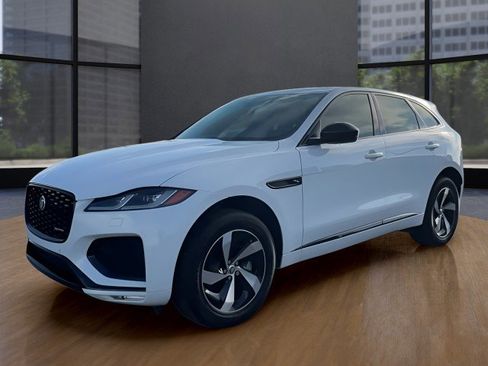 Used 2025 Jaguar F-PACE R-Dynamic S image 4