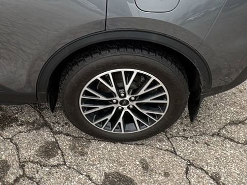 Certified 2024 Ford Escape SE w/ PHEV Premium Package image 27