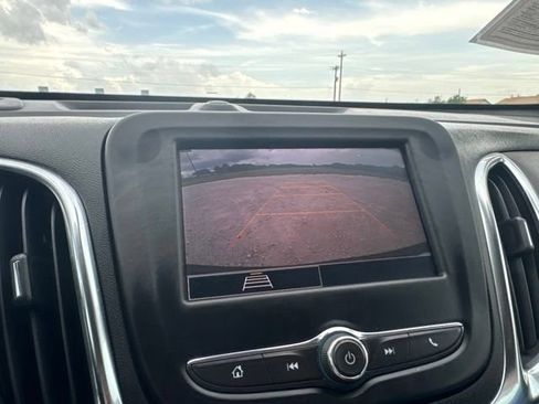 Used 2024 Chevrolet Equinox LT AWD/4WD image 14