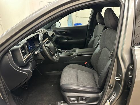 Used 2023 Toyota Crown AWD/4WD image 22