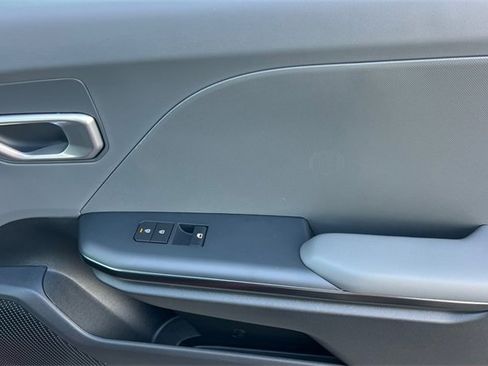 New 2025 Kia K4 LXS image 19