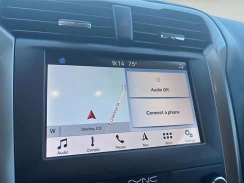 Used 2019 Ford Fusion SE FWD image 16