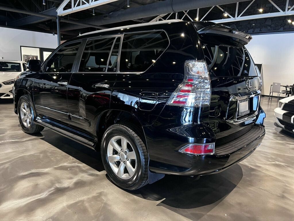 Used 2019 Lexus GX 460 w/ Navigation Package AWD/4WD image 3