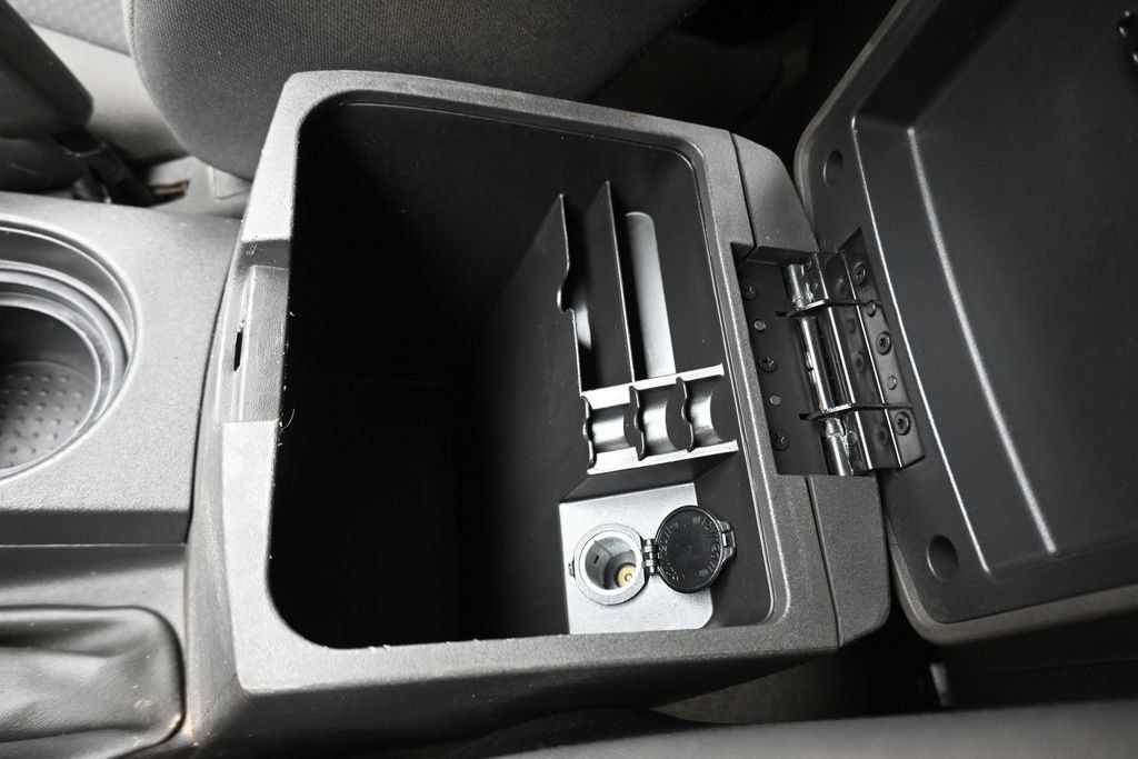 Used 2010 Nissan Xterra X AWD/4WD image 17