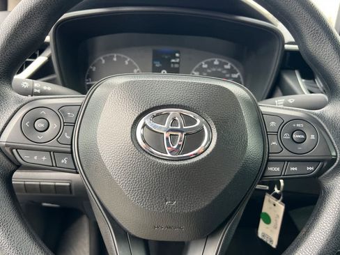 Used 2025 Toyota Corolla LE image 22