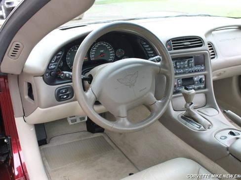 Used 2003 Chevrolet Corvette 50th Anniversary Edition w/ Preferred Equipment Group image 33