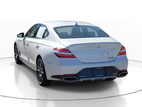 Used 2025 Genesis G70 2.5T image 6