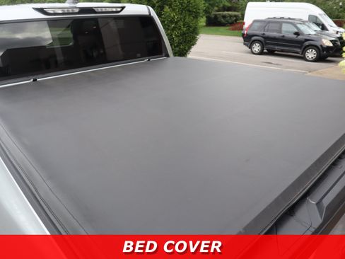 Used 2023 Toyota Tundra SR AWD/4WD image 9