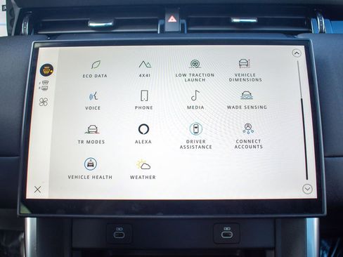 Used 2025 Land Rover Discovery Sport S image 26