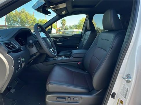 New 2025 Honda Ridgeline Black Edition image 32